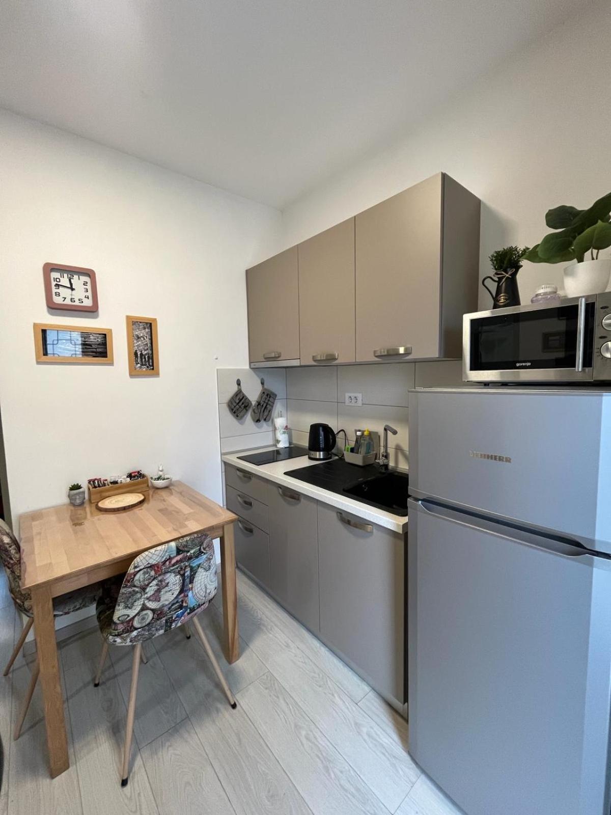Apartment Arena Pula Exterior photo